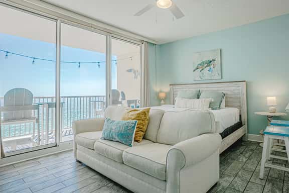 Aqua Cozy 1712 | Beachfront Studio Panama City Beach, FL - Image 1
